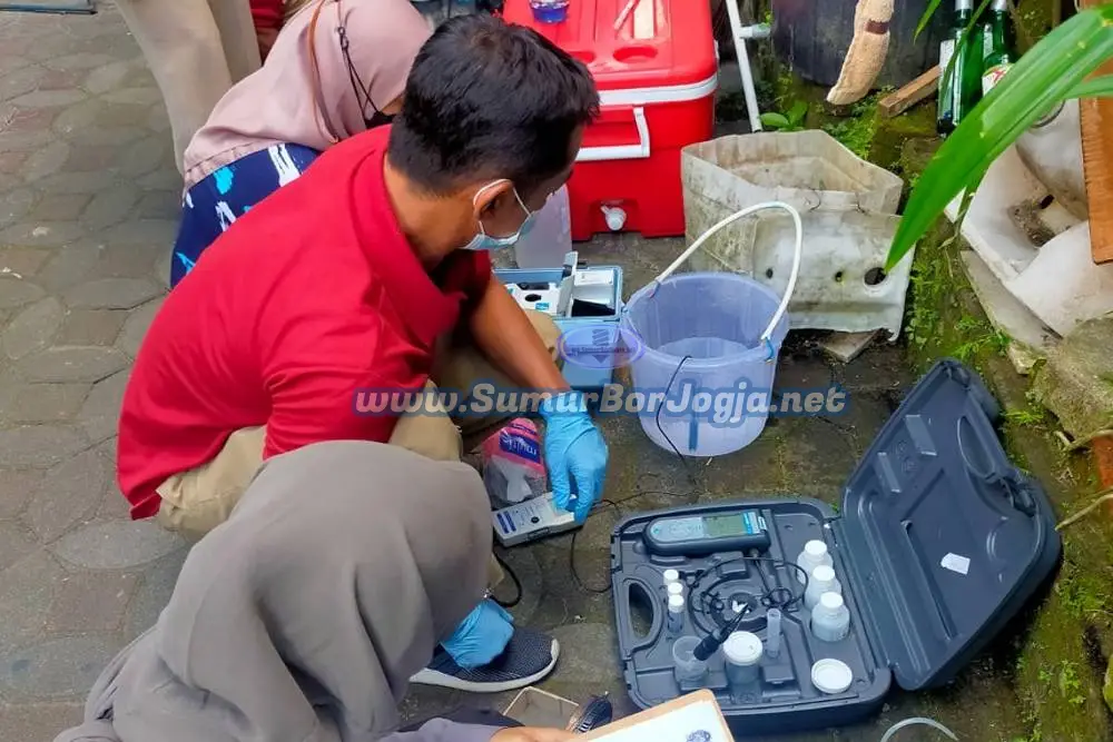 Pemantauan kualitas air sumur bor di kawasan industri secara berkala